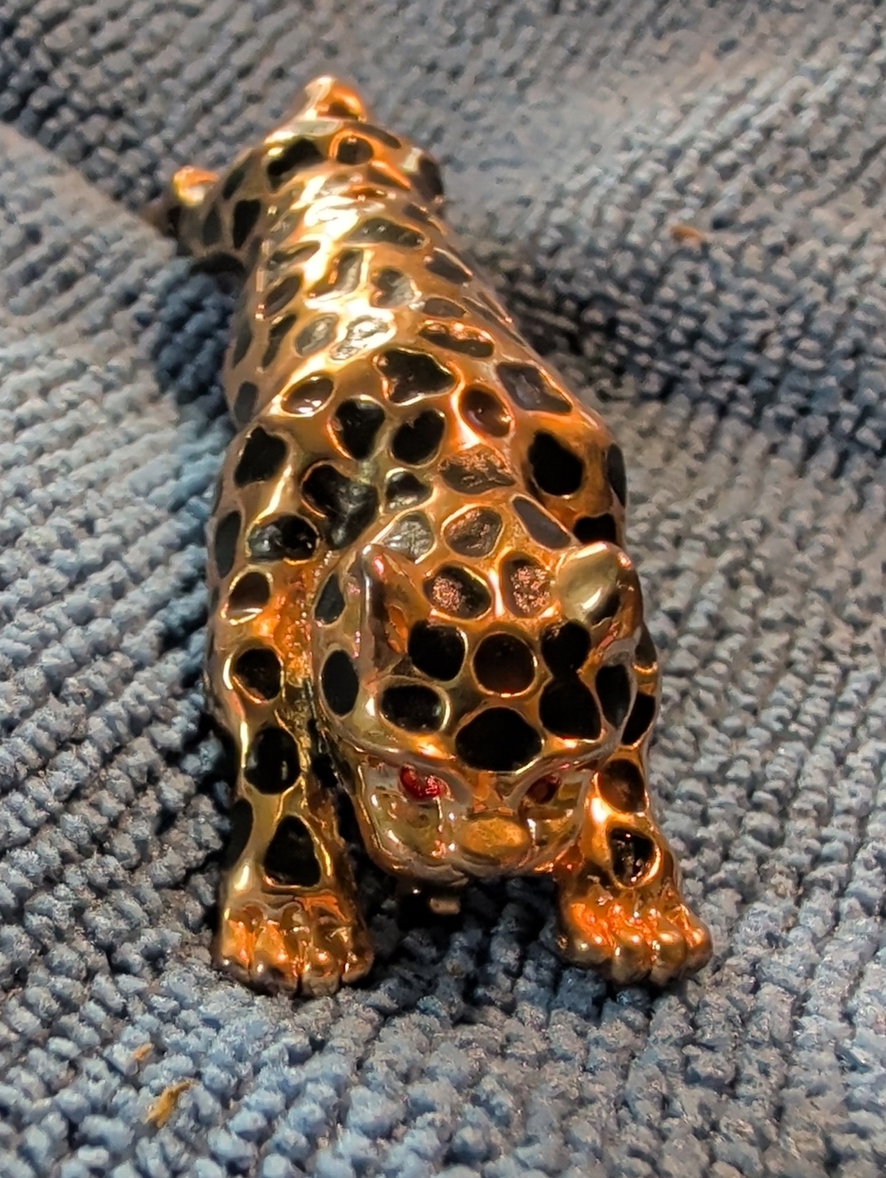 Vintage 1970's Gold-tone Leopard Pin w/ Black Enamel Spots